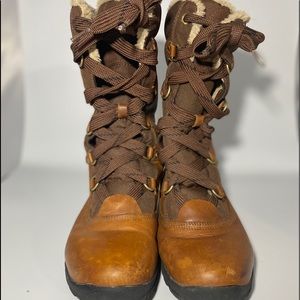 Women's Timberland  Mid Leather/Fabric Boot